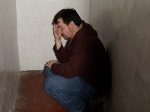 Tak ale tenhle určitě něco proved', ten už pyká. (Daniel pózuje, že je strašně depresivní.) Jo a kromě toho jsme byli v tomhle Hostelu, bývalém vězení a nejznámějším Haunted house v severní americe ubytováni.